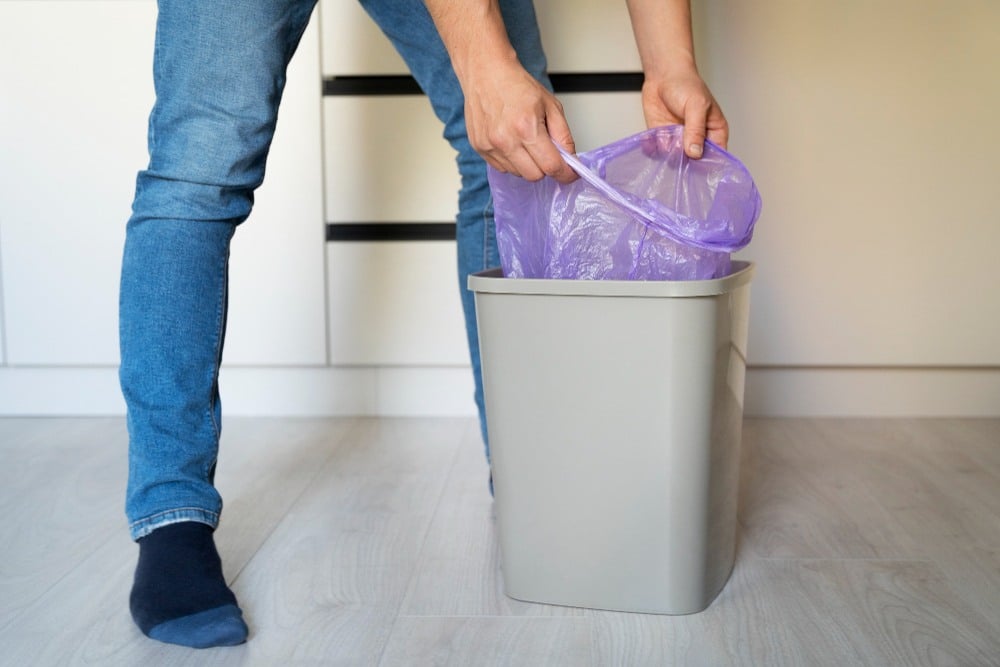 como acabar com baratas em casa